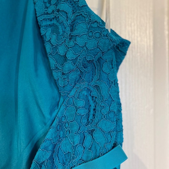 Open-Back Lace and Mesh Bridesmaid Dress, Size 4 - Picture 3 of 4